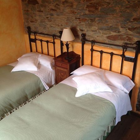 Casa De Aldea El Conceyu Guest House Navia Luaran gambar